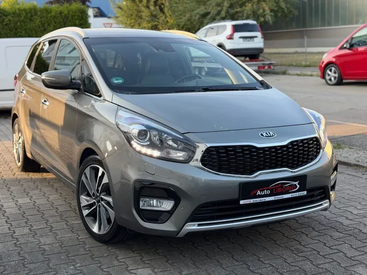 Kia Carens