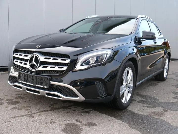 Mercedes-Benz GLA 180