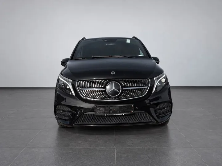 Mercedes-Benz 220