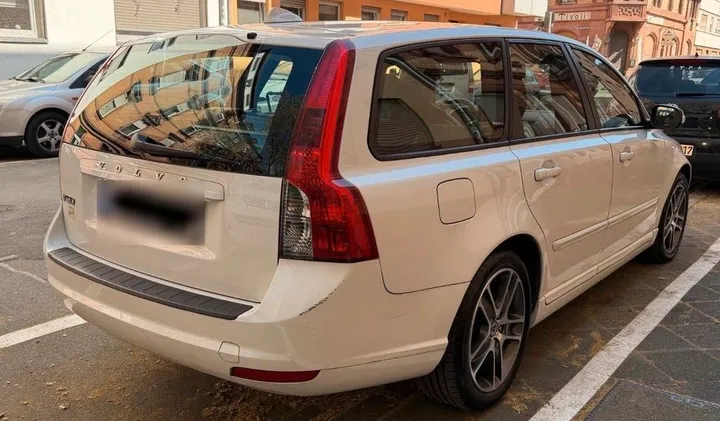 Volvo V50