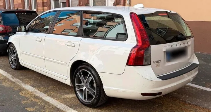 Volvo V50