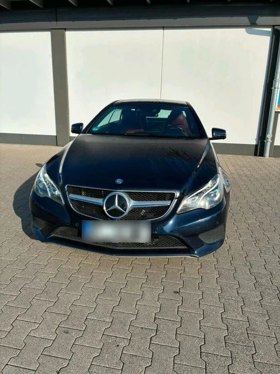 Mercedes-Benz E 220