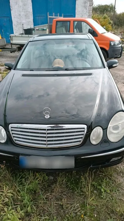 Mercedes-Benz E 270