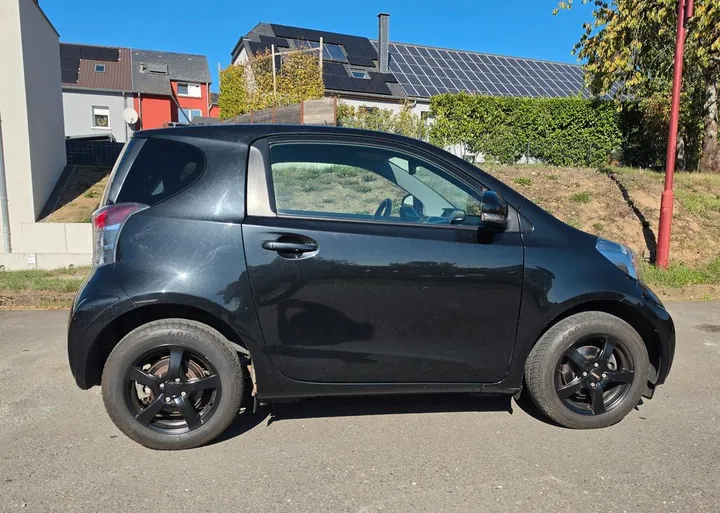 Toyota IQ