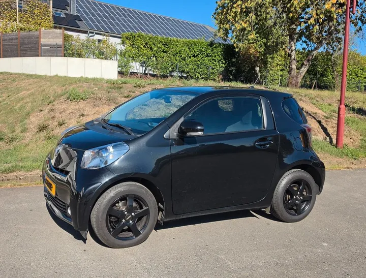 Toyota IQ
