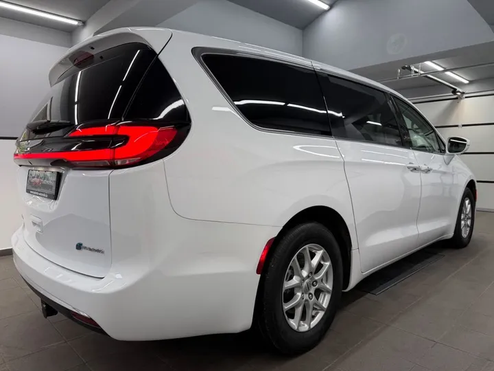 Chrysler Pacifica