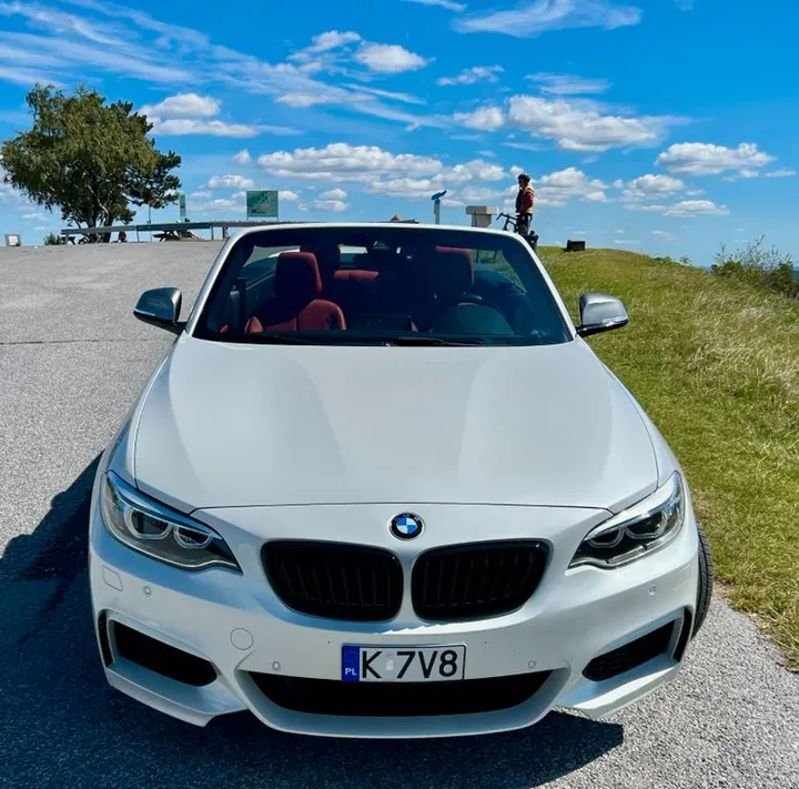 BMW M240i