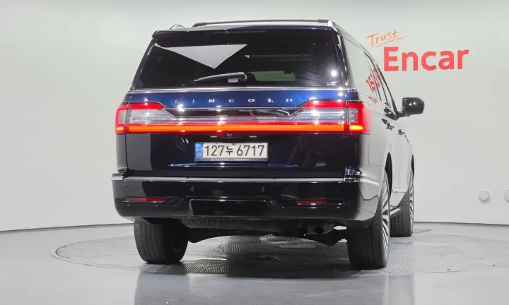 Lincoln Navigator