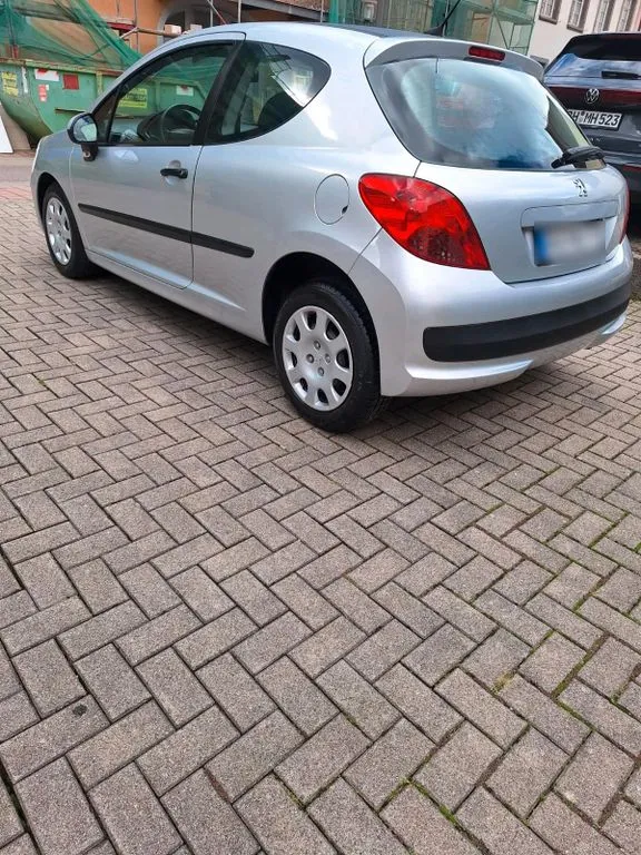 Peugeot 207