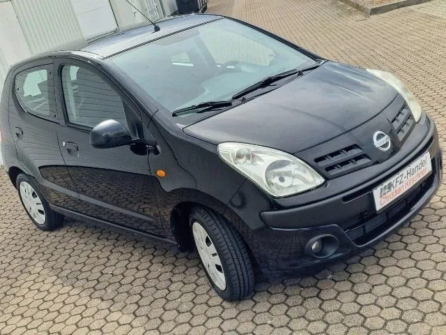 Nissan Pixo