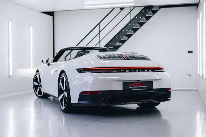 Porsche 992