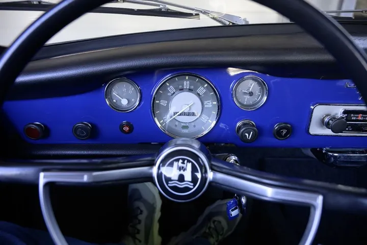 Volkswagen Karmann Ghia