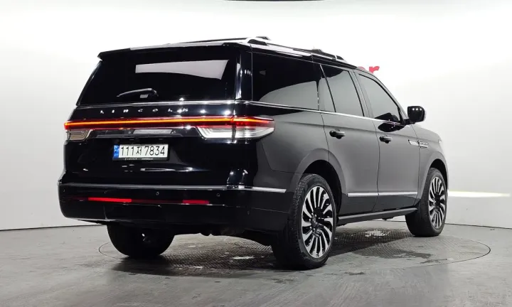 Lincoln Navigator