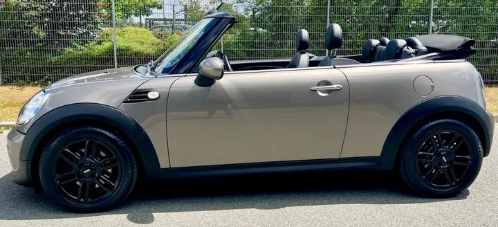 MINI Cooper Cabrio