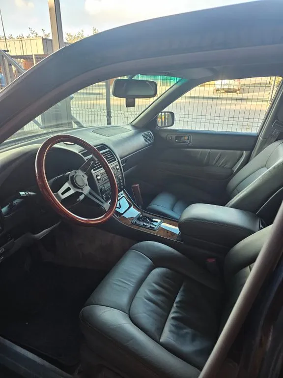 Lexus LS 400