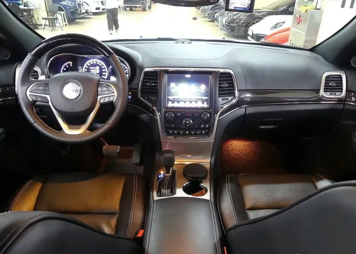 Jeep Cherokee