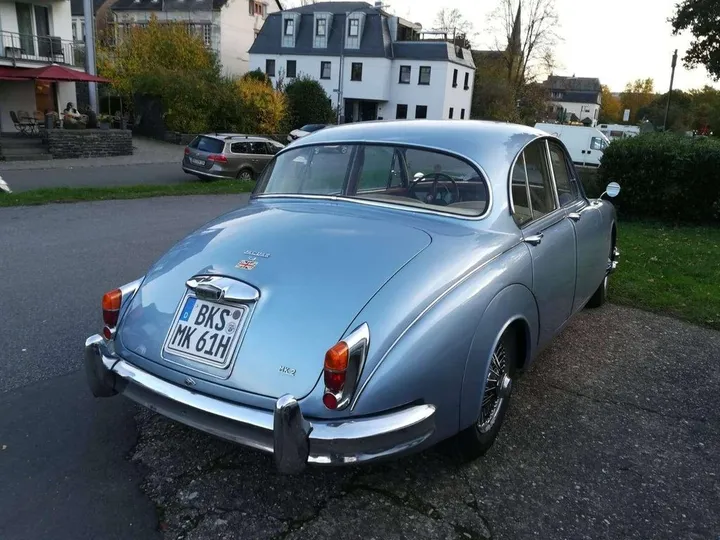 Jaguar MK II