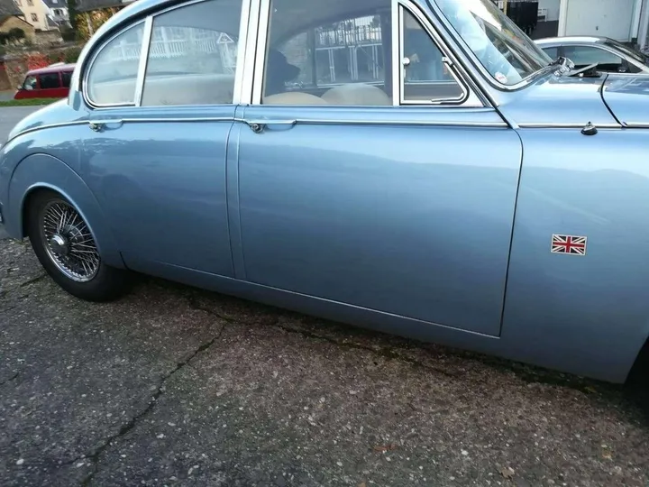 Jaguar MK II