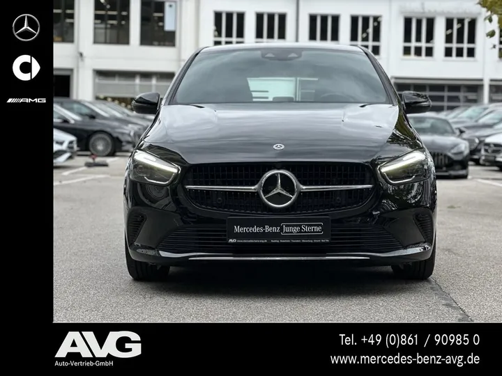 Mercedes-Benz B 200