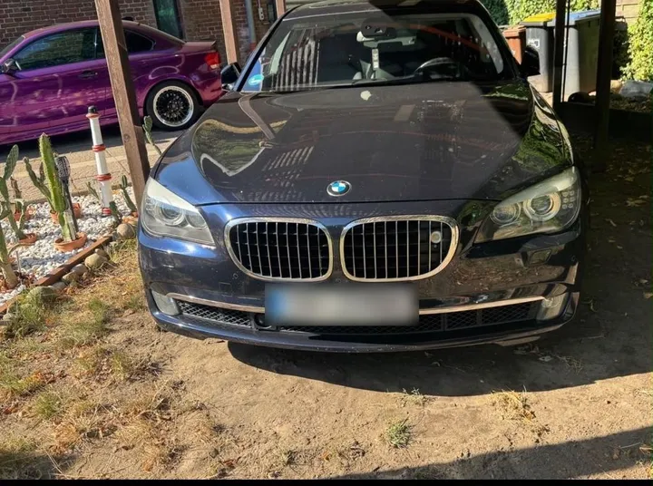 BMW 750