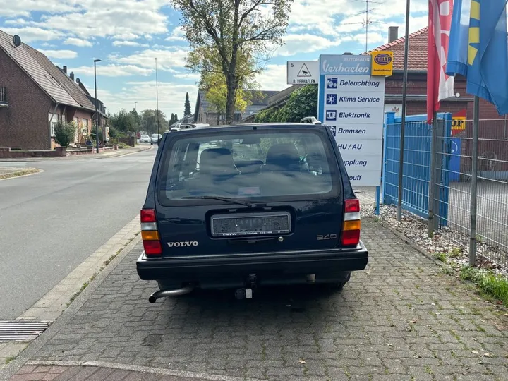 Volvo 240