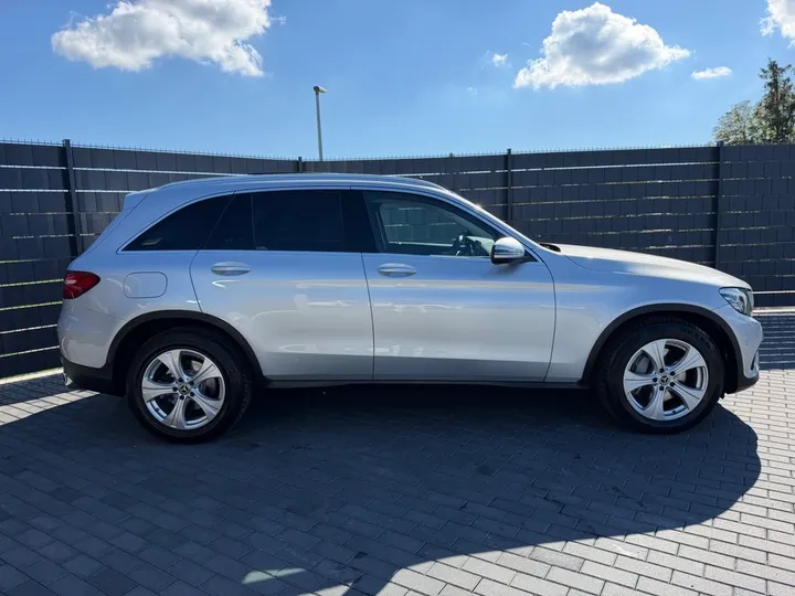 Mercedes-Benz GLC 220