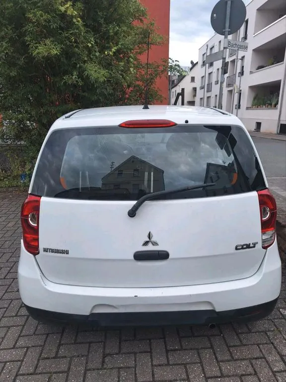 Mitsubishi Colt