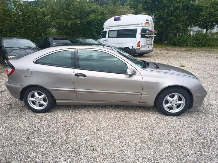 Mercedes-Benz C 200
