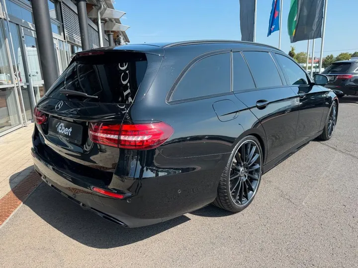 Mercedes-Benz E 400