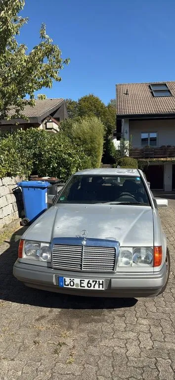 Mercedes-Benz 260