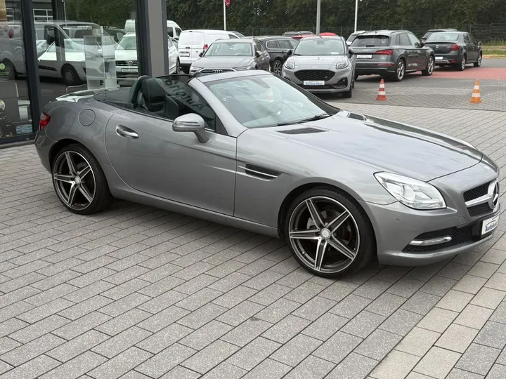 Mercedes-Benz SLK 200