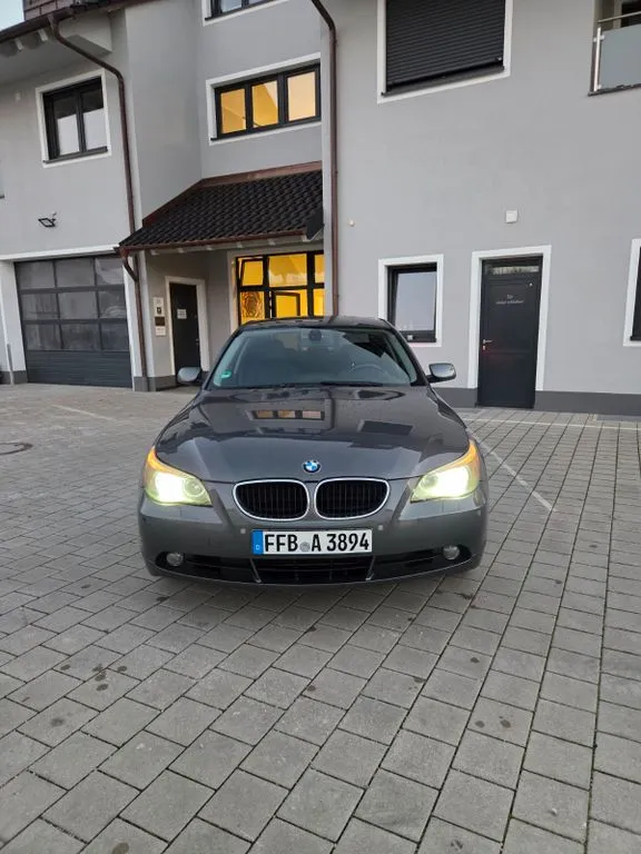 BMW 525
