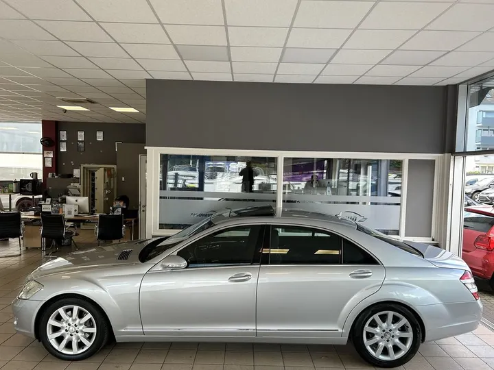 Mercedes-Benz S 320