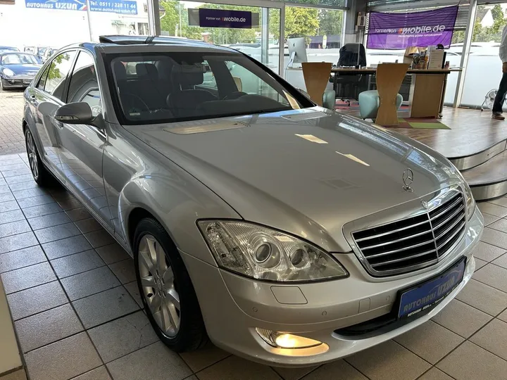 Mercedes-Benz S 320