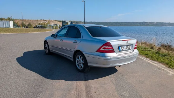 Mercedes-Benz C 240