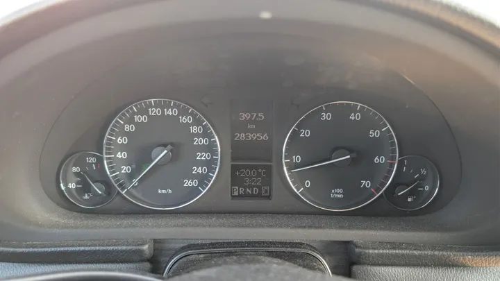 Mercedes-Benz C 240