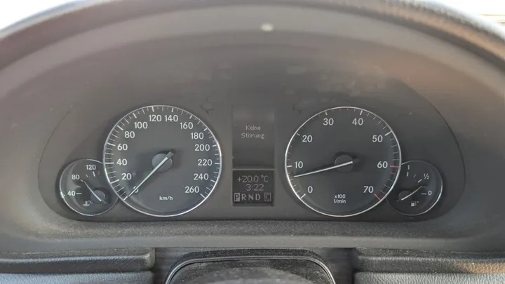 Mercedes-Benz C 240
