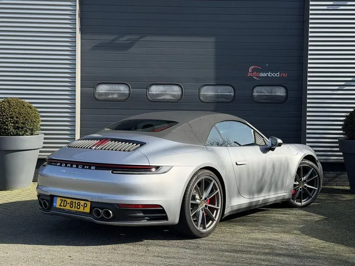 Porsche 992