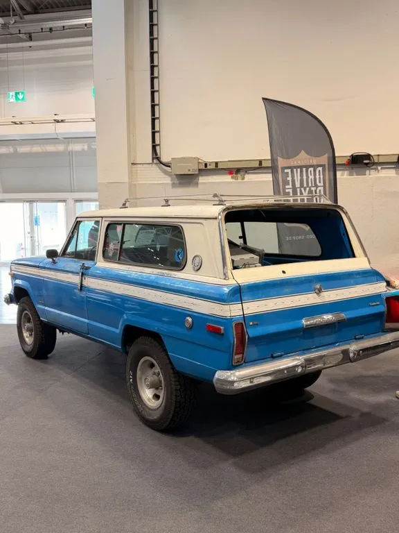 Jeep Cherokee