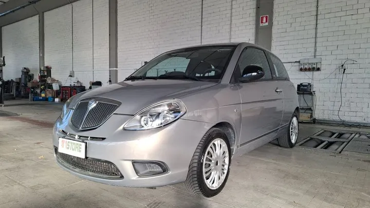 Lancia Ypsilon