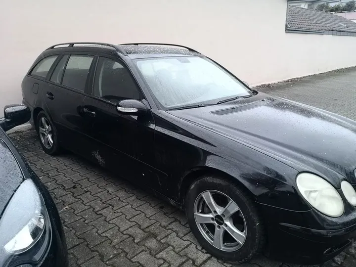Mercedes-Benz E 280