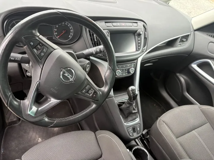 Opel Zafira Tourer