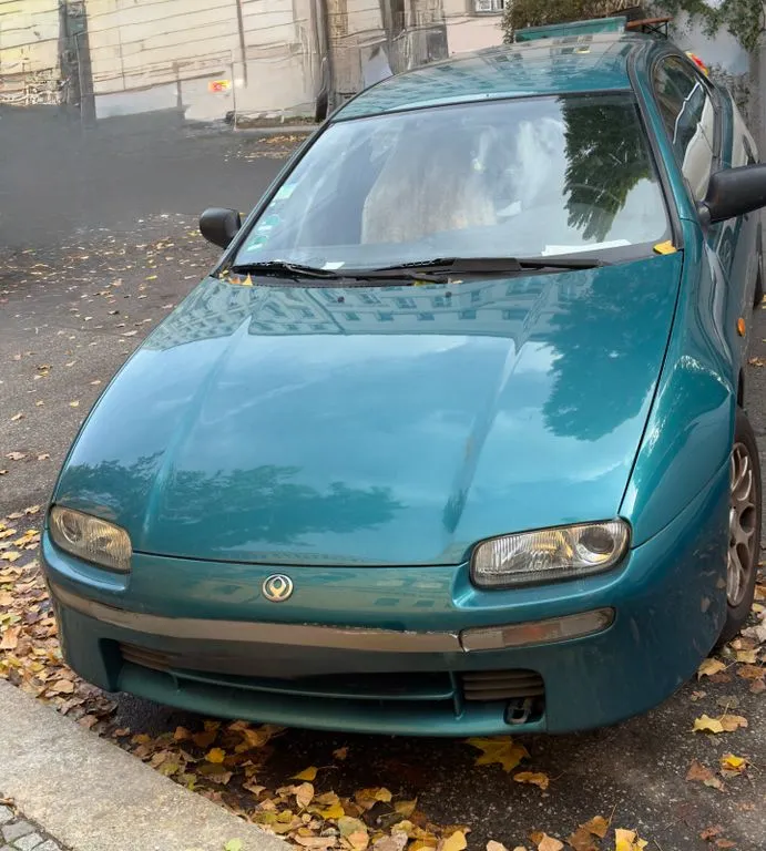 Mazda 323