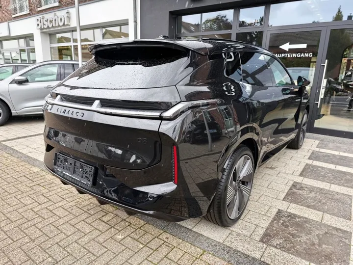 Lynk&Co 08