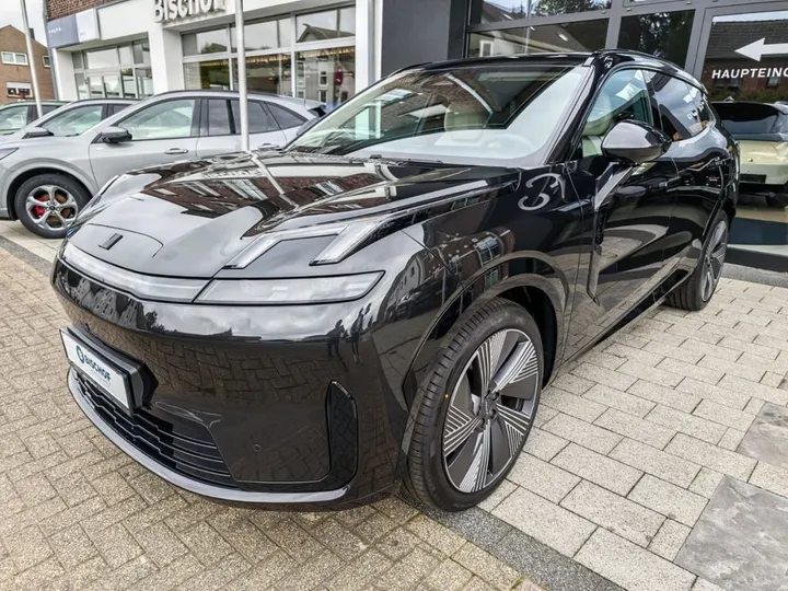 Lynk&Co 08
