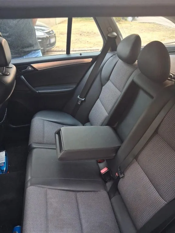 Mercedes-Benz C 320
