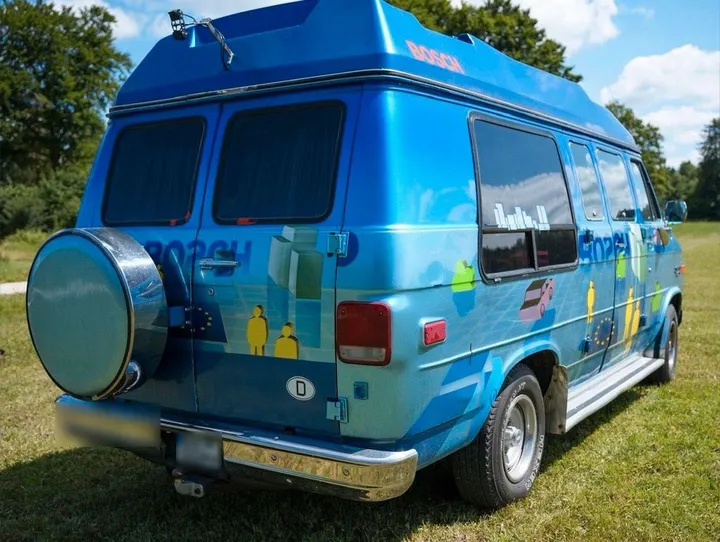 Chevrolet Chevy Van