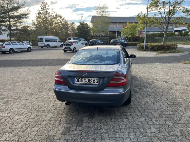 Mercedes-Benz CLK 320