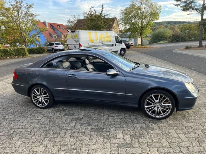 Mercedes-Benz CLK 320