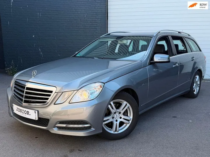 Mercedes-Benz E 200